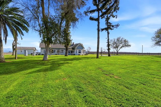 34854 Rd 124, Visalia, CA 93291