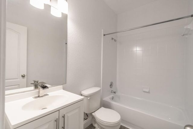 2005 Rachel LN, Round Rock, TX 78664