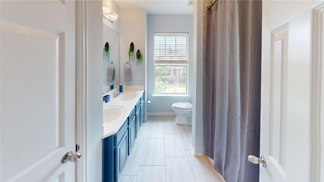 1747 Ivy Lane, Carrollton, TX 75007