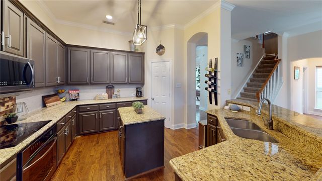 1747 Ivy Lane, Carrollton, TX 75007