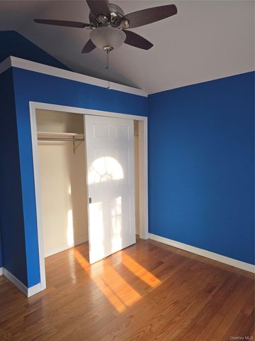 8 Roswell Ave, Oceanside, NY 11572