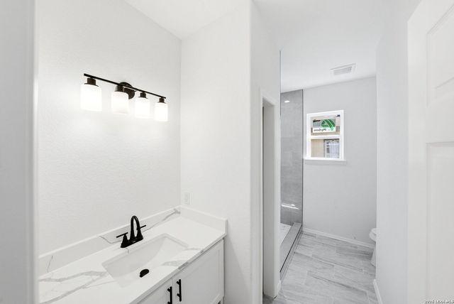 717 Avenue C, Seguin, TX 78155