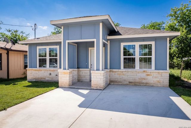 717 Avenue C, Seguin, TX 78155