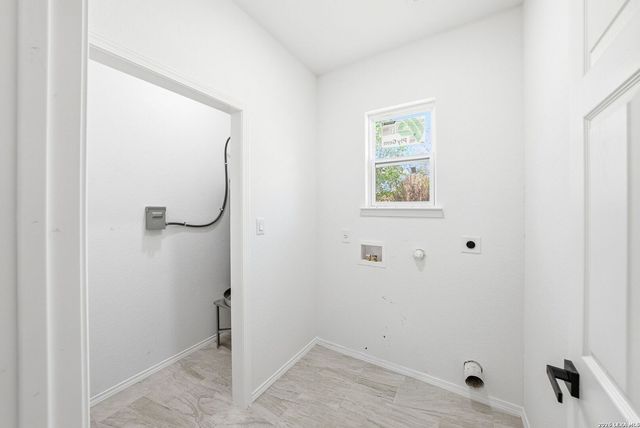 717 Avenue C, Seguin, TX 78155