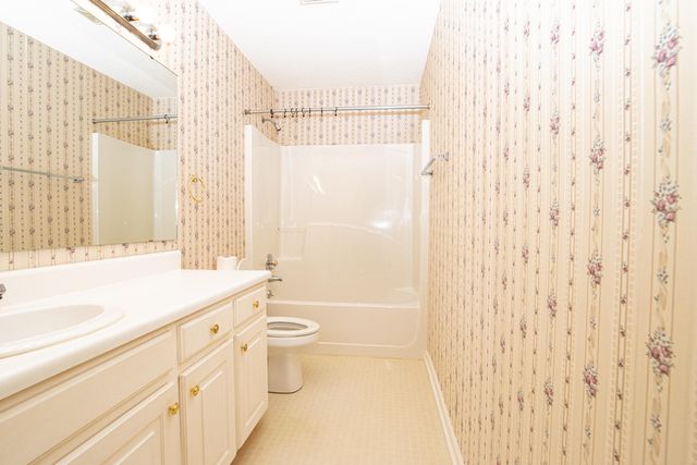 32 Arbours West Ln Lane, Moore, SC 29369