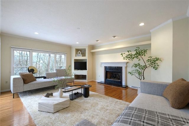 7052 Bennington Woods Dr., Mccandless, PA 15237