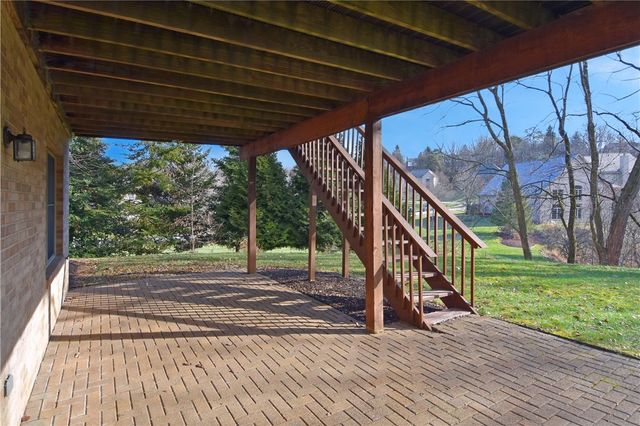 7052 Bennington Woods Dr., Mccandless, PA 15237