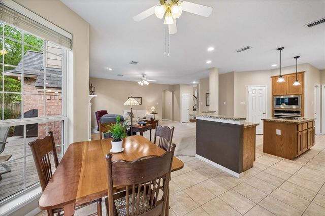 30 N Dragonwood Place, The Woodlands, TX 77381