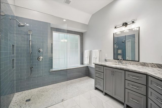 30 N Dragonwood Place, The Woodlands, TX 77381