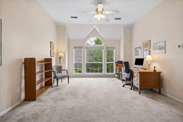 30 N Dragonwood Place, The Woodlands, TX 77381