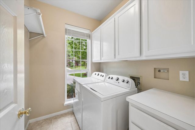 30 N Dragonwood Place, The Woodlands, TX 77381