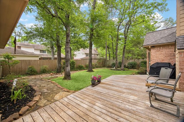 30 N Dragonwood Place, The Woodlands, TX 77381