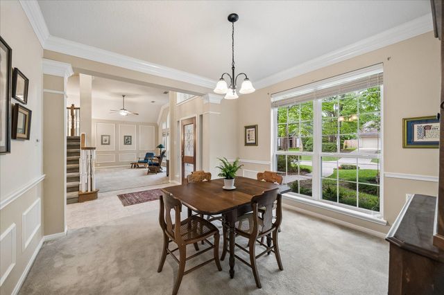 30 N Dragonwood Place, The Woodlands, TX 77381