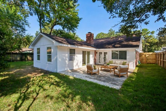 2034 Lake Creek Drive, Kingwood, TX 77339