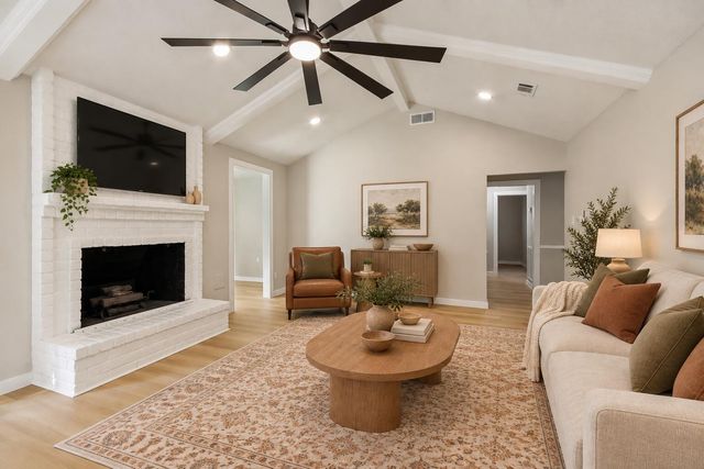 2034 Lake Creek Drive, Kingwood, TX 77339