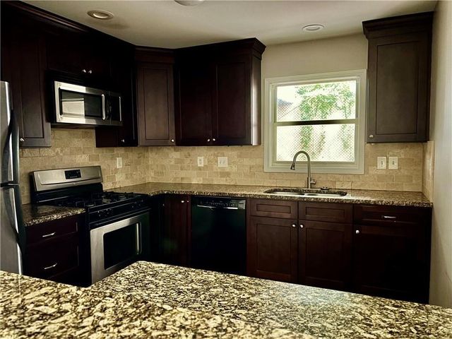 1206 Augusta Drive SE, Marietta, GA 30067