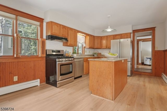 534 E Broad Street, Westfield Town, NJ 07090