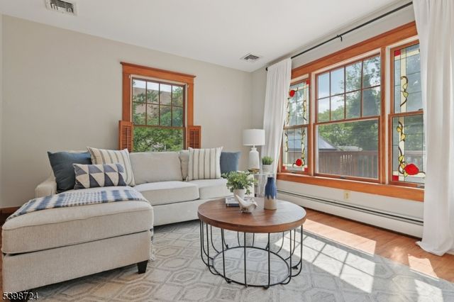 534 E Broad Street, Westfield Town, NJ 07090