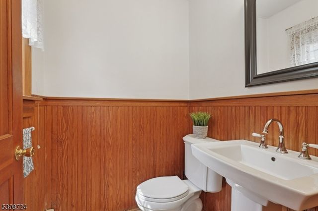 534 E Broad Street, Westfield Town, NJ 07090