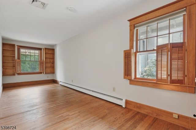 534 E Broad Street, Westfield Town, NJ 07090