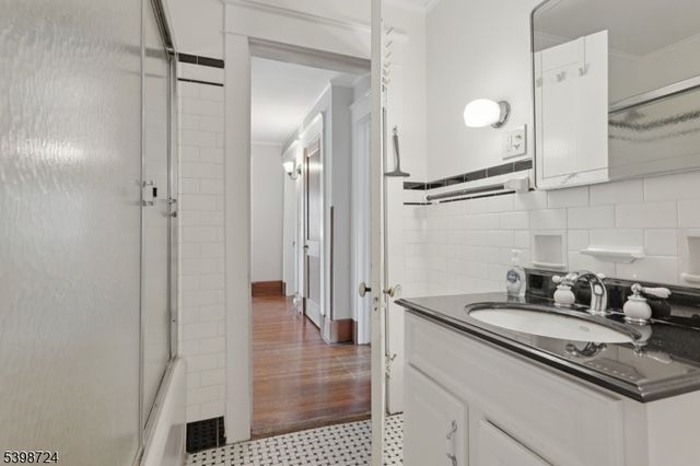 534 E Broad Street, Westfield Town, NJ 07090