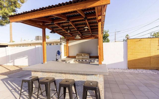 4214 N 20th Street, Phoenix, AZ 85016