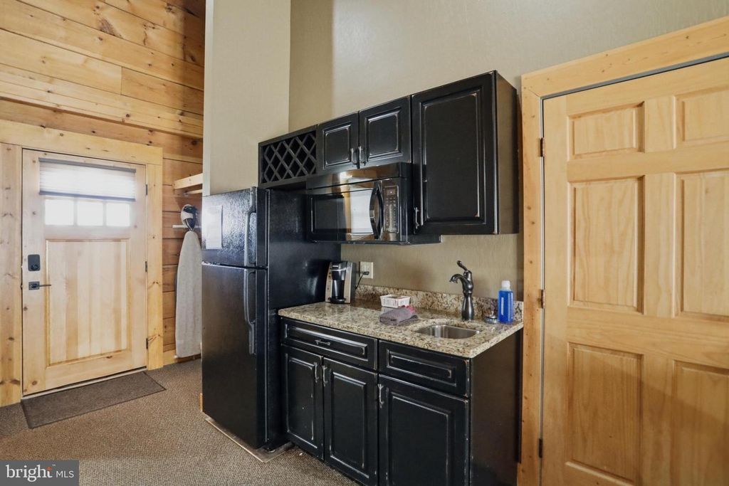 Image 15 of property listing at 315 CABIN LODGE RD, Mc Henry, MD 21541