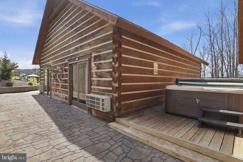 Image 17 of property listing at 315 CABIN LODGE RD, Mc Henry, MD 21541