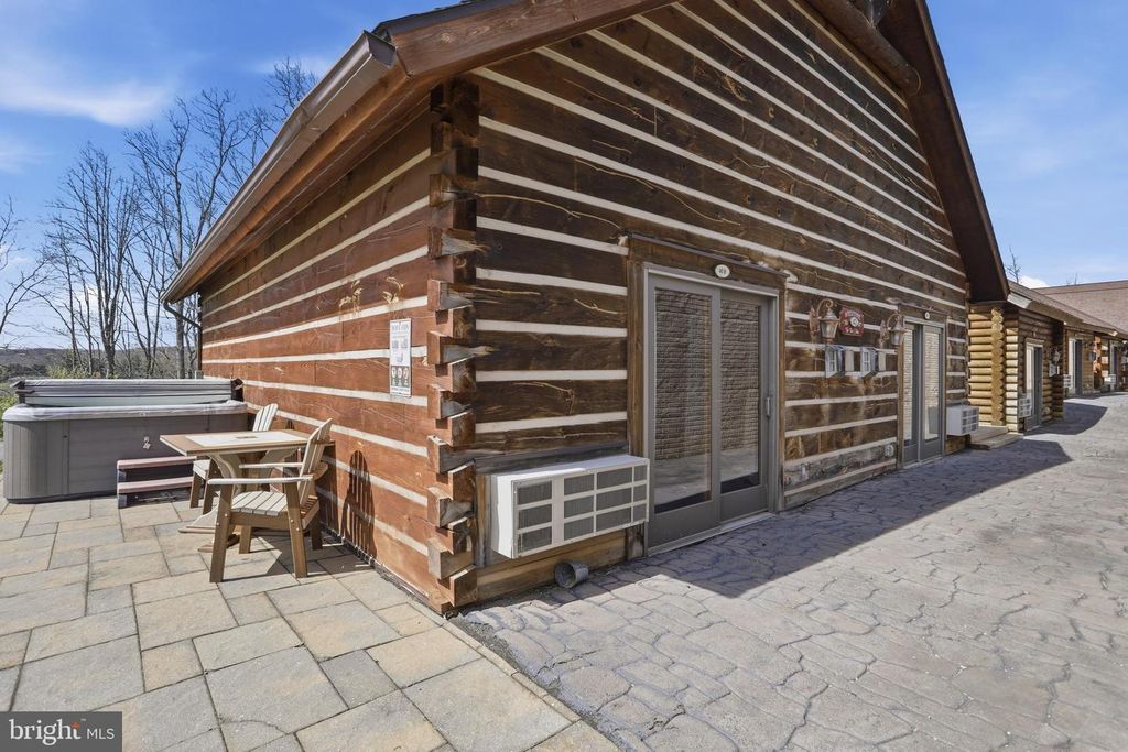 Image 18 of property listing at 315 CABIN LODGE RD, Mc Henry, MD 21541