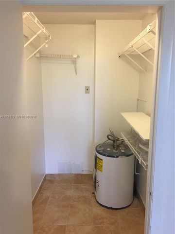 8363 Lake Dr 102, Doral, FL 33166