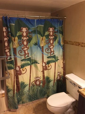 8363 Lake Dr 102, Doral, FL 33166