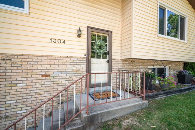 1304 Hans STREET, West Bend, WI 53090
