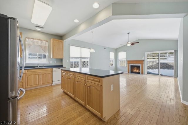 56 Kensington Cir, White Twp., NJ 07823