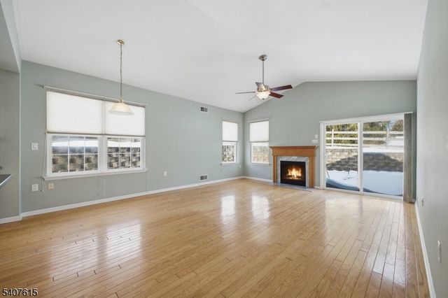 56 Kensington Cir, White Twp., NJ 07823