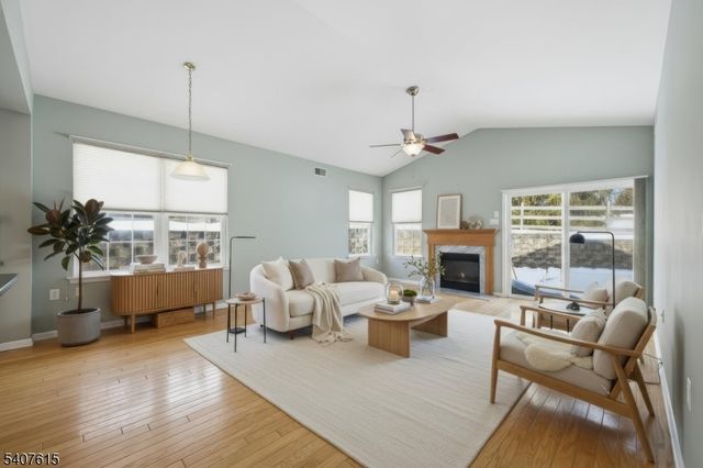 56 Kensington Cir, White Twp., NJ 07823