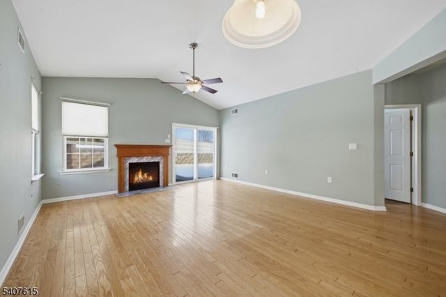 56 Kensington Cir, White Twp., NJ 07823