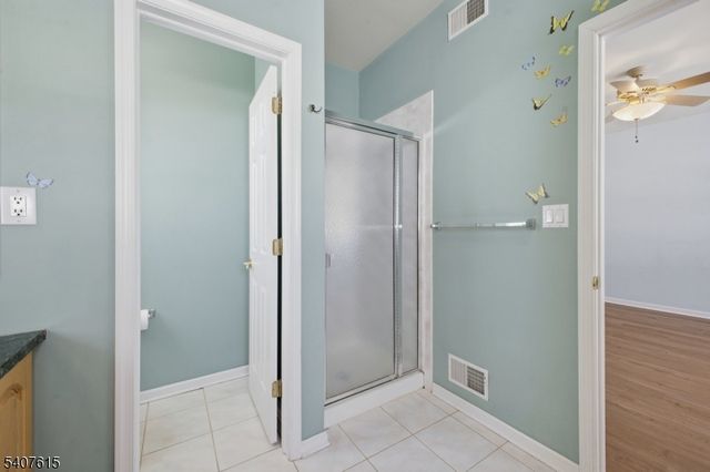 56 Kensington Cir, White Twp., NJ 07823