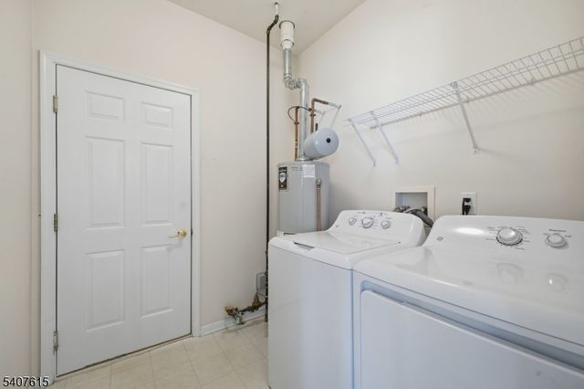 56 Kensington Cir, White Twp., NJ 07823