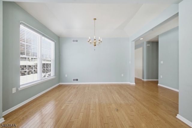 56 Kensington Cir, White Twp., NJ 07823