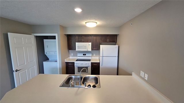 204 Farmstead Court, Chili, NY 14428