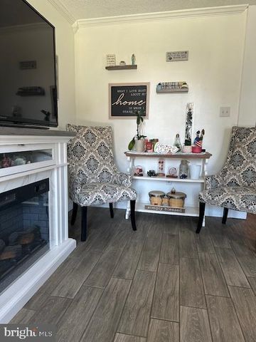 15 FAIRVIEW AVE, Leola, PA 17540