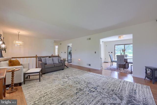 3450 HEATHER DR, York, PA 17408