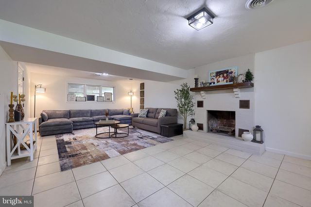 3450 HEATHER DR, York, PA 17408