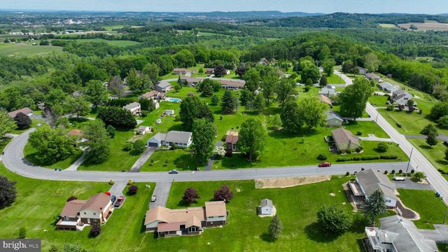 3450 HEATHER DR, York, PA 17408