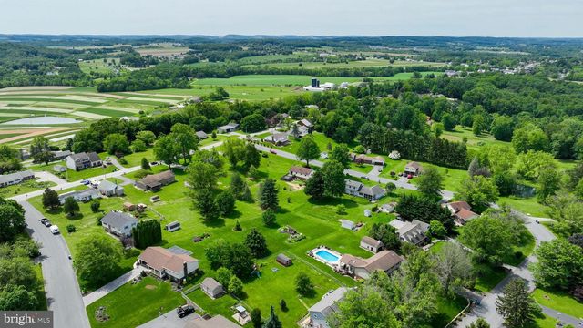 3450 HEATHER DR, York, PA 17408