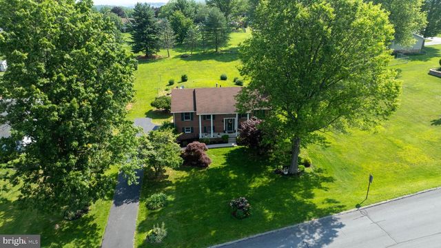 3450 HEATHER DR, York, PA 17408