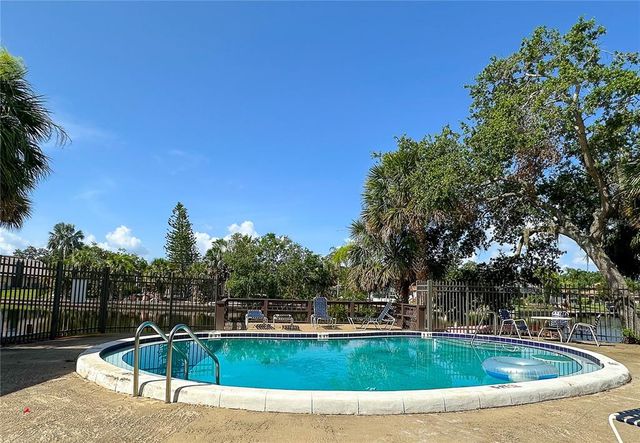 6336 NEWTOWN CIRCLE 36B1, Tampa, FL 33615