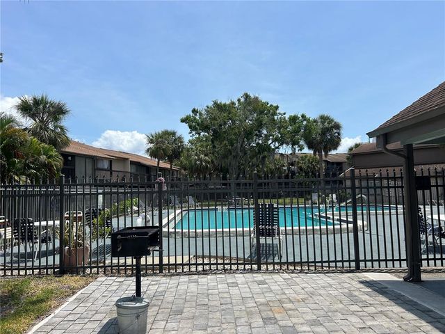 6336 NEWTOWN CIRCLE 36B1, Tampa, FL 33615