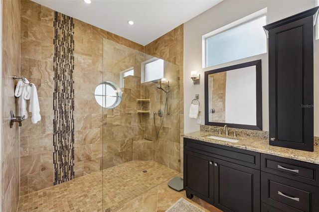 19117 MANDARIN GROVE PLACE, Tampa, FL 33647