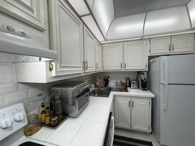 1009 N Ocean Boulevard 607, Pompano Beach, FL 33062